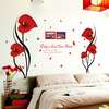 Наклейка вінілова на стіну червоні квіти з фоторамками та метеликами - Картинка 5